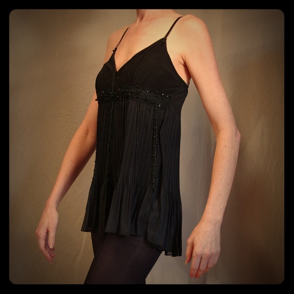 Top - Picture 1 of 2